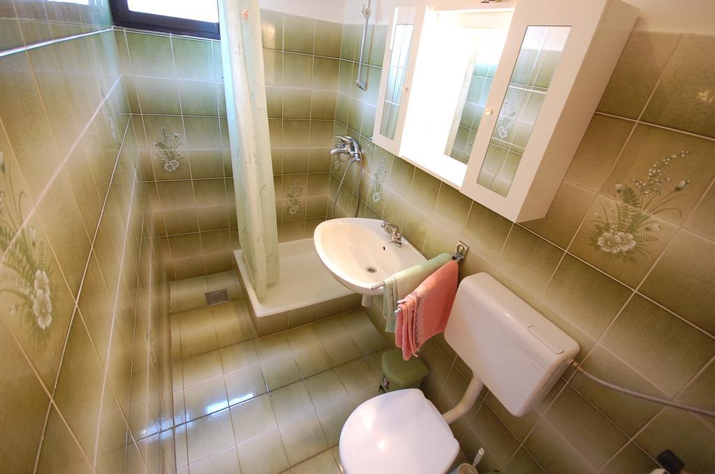 Apartments Dida By El-Pi Tours Нивице Номер фото