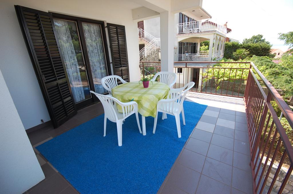 Apartments Dida By El-Pi Tours Нивице Номер фото
