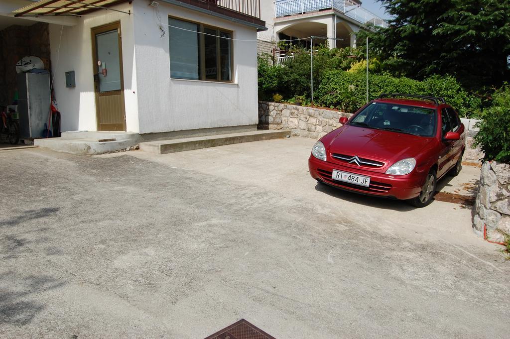 Apartments Dida By El-Pi Tours Нивице Экстерьер фото