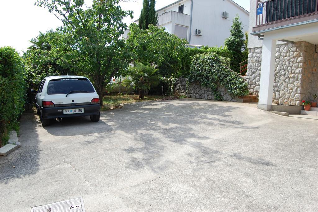 Apartments Dida By El-Pi Tours Нивице Экстерьер фото