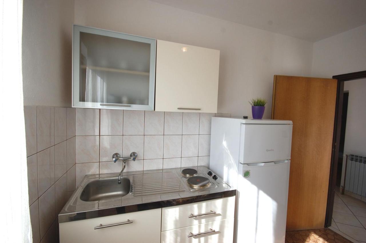 Apartments Dida By El-Pi Tours Нивице Экстерьер фото