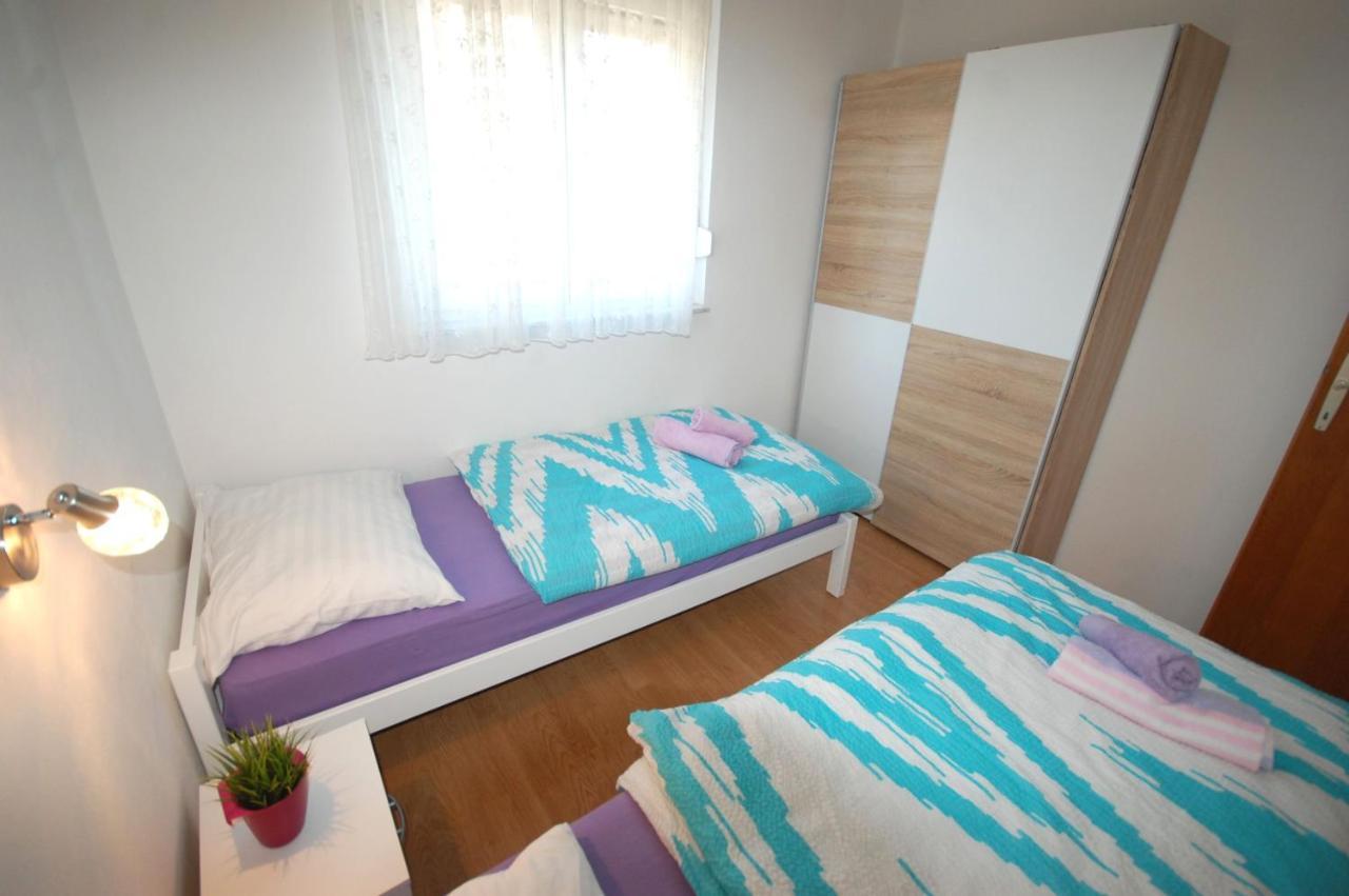 Apartments Dida By El-Pi Tours Нивице Экстерьер фото