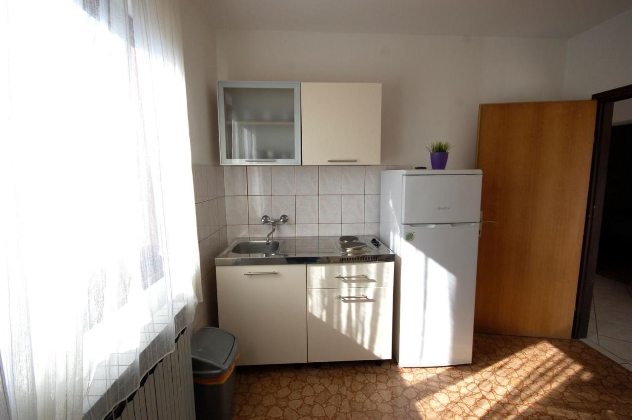 Apartments Dida By El-Pi Tours Нивице Экстерьер фото