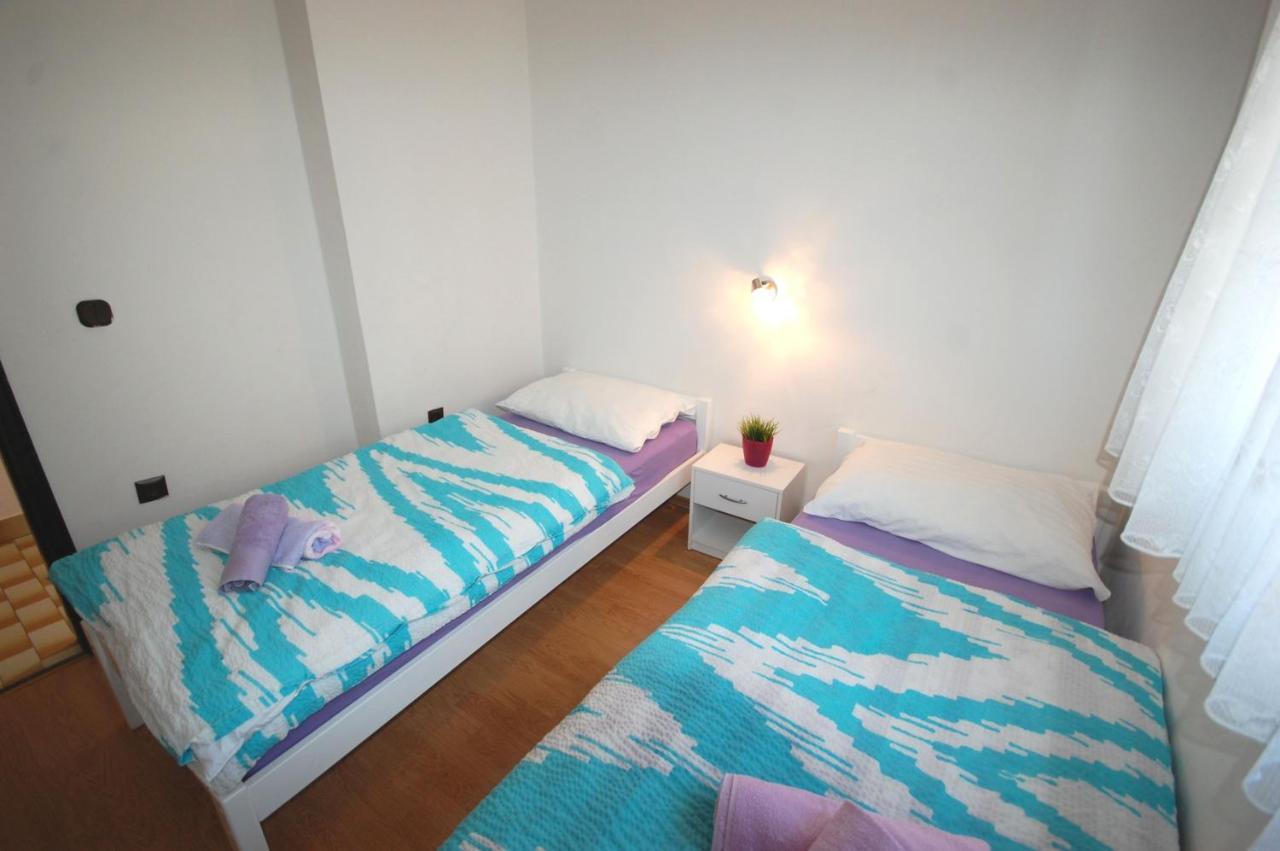 Apartments Dida By El-Pi Tours Нивице Экстерьер фото