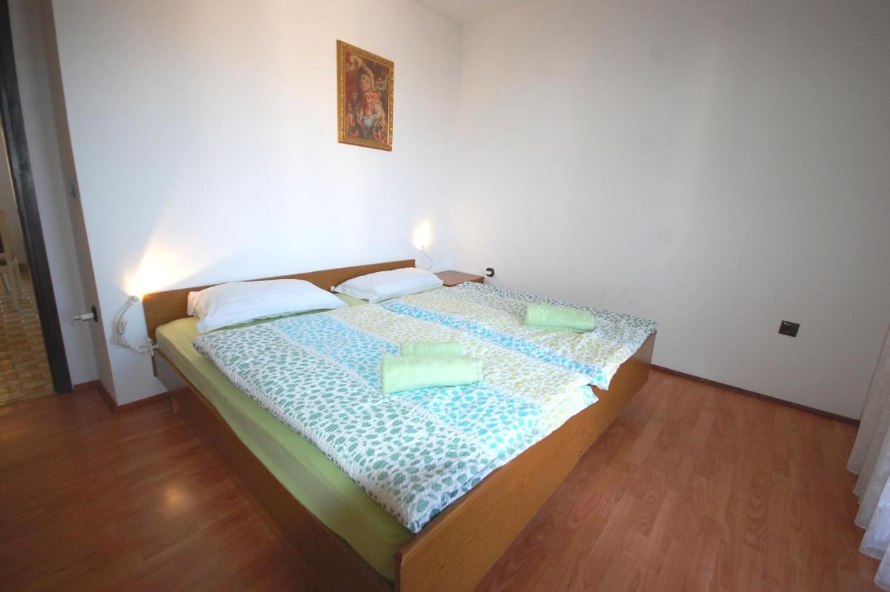 Apartments Dida By El-Pi Tours Нивице Экстерьер фото